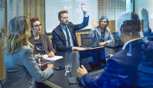 Suppression du poste de directeur général d’une société anonyme : une révocation ?