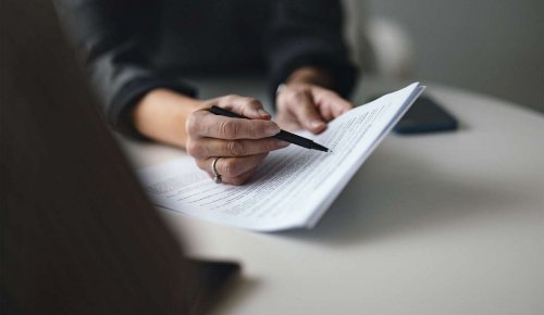 Documents de fin de contrat : attention à leur remise tardive !