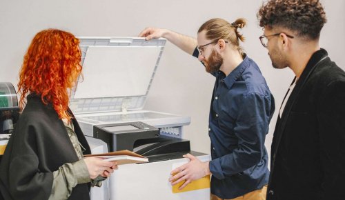 Notion de non-professionnel appliquée à une association