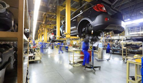Bourse : les constructeurs automobiles européens confrontés à la déferlante chinoise