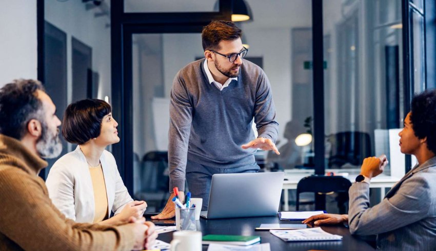 Quand un associé est considéré comme un dirigeant de fait